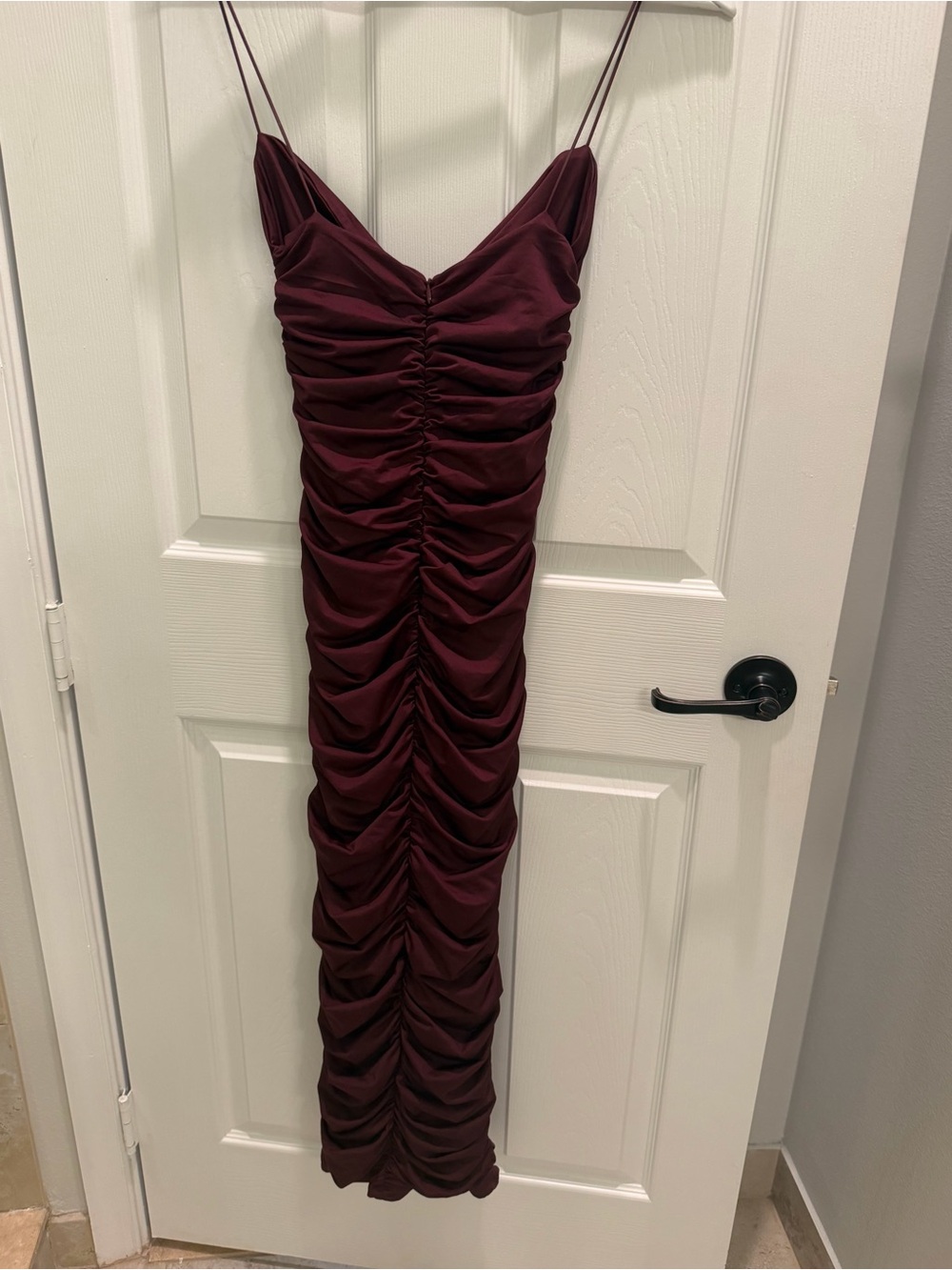 Oh Polly "Long Shot" Ruched Midi Dress Dewberry Burgundy US 4 women - Picture 4 of 9